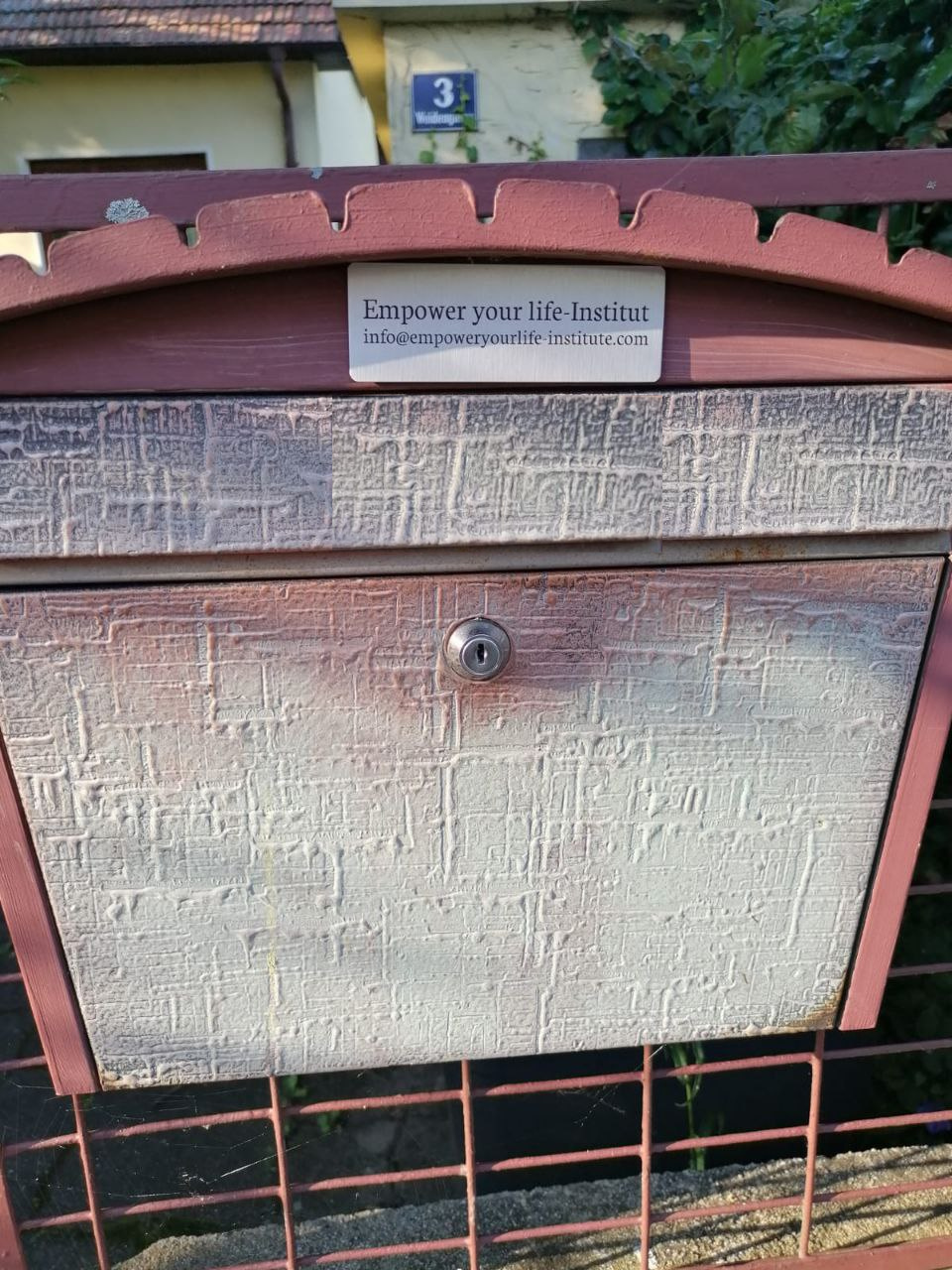 main_image